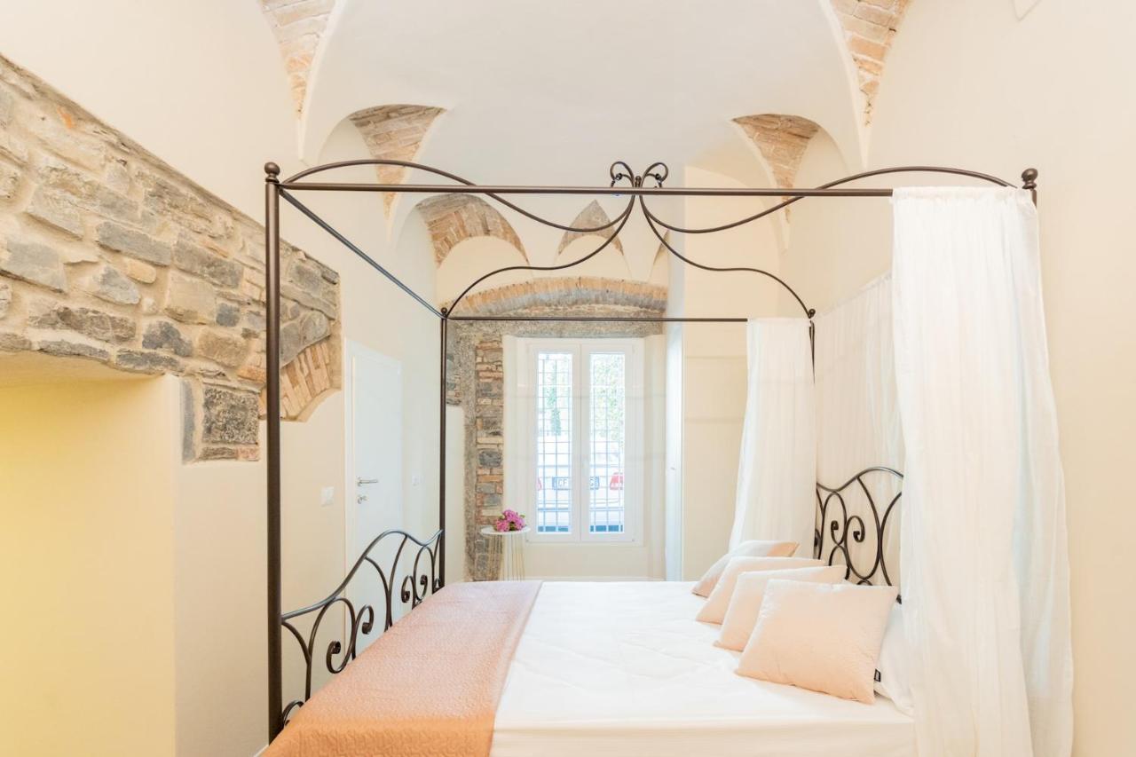 Romantic Escape City Centre With Jacuzzi & Parking By Rent All Côme Extérieur photo
