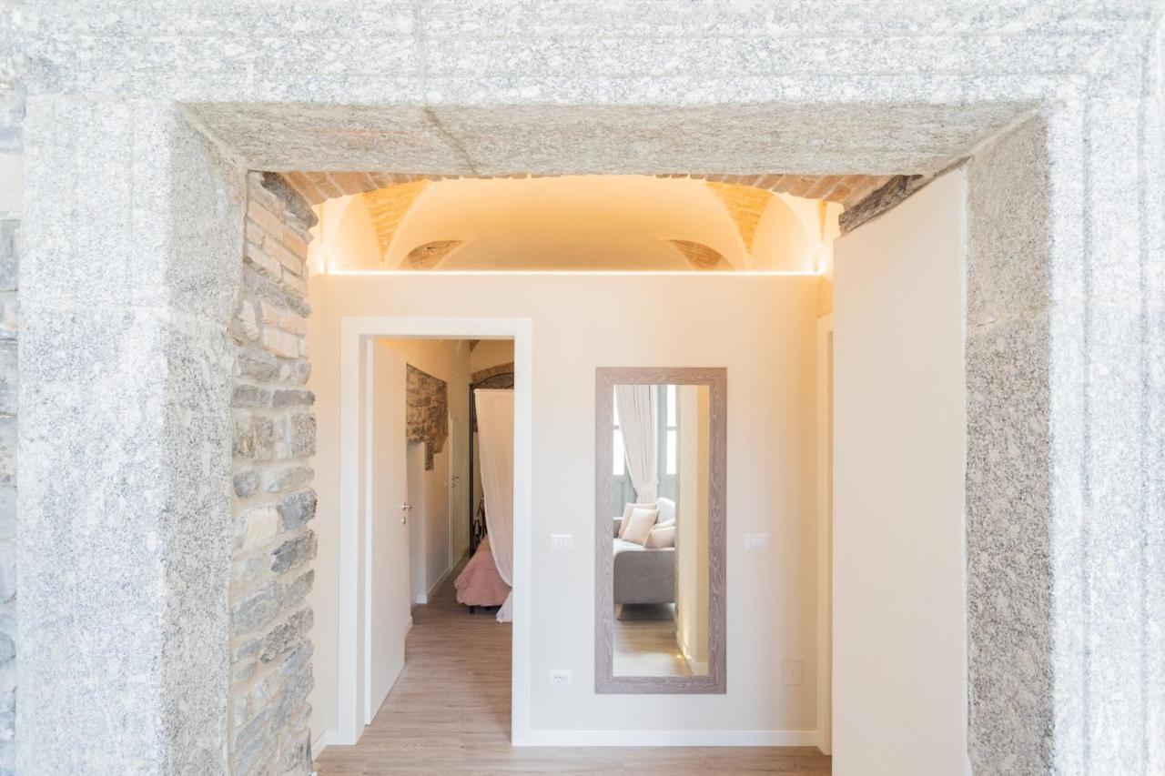 Romantic Escape City Centre With Jacuzzi & Parking By Rent All Côme Extérieur photo